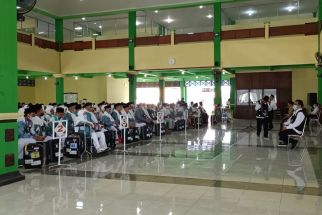 Calon Jemaah Haji Kloter Pertama Tiba di Donohudan, Dapat Uang Saku SAR 1.500 - JPNN.com Jateng