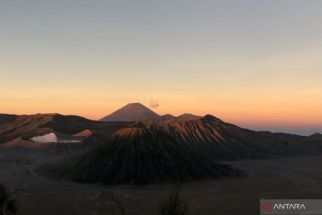 Masyarakat dan Wisatawan Waspada, Aktivitas Gunung Bromo Meningkat - JPNN.com Jatim