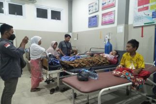 Puluhan Warga yang Keracunan Nasi Bungkus di Lombok Tengah, Ternyata Ini yang Disantap - JPNN.com NTB