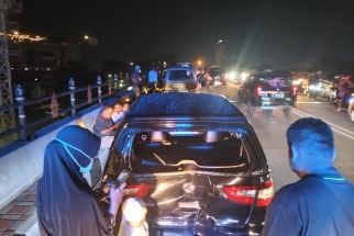 Kronologi Kecelakaan Karambol di Flyover Purwosari Solo yang Melibatkan 4 Mobil - JPNN.com Jateng