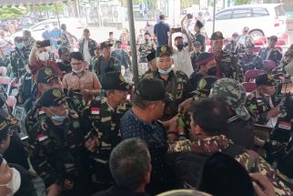 Panas! Puluhan Anggota Banser Geruduk Acara Ikatan Alumni GP Ansor - JPNN.com Jatim