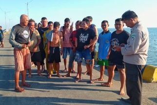 KM Fajar Nusantara Tenggelam di Perairan Sumenep, Nasib Belasan Kru Kapalnya Begini - JPNN.com Jatim