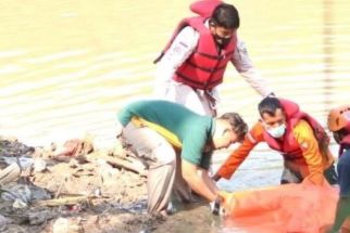 8 Petugas Menyusuri Tepi Sungai Bengawan Madiun, Mr X Ditemukan - JPNN.com Jatim