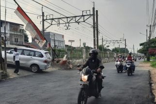 Ada Pelebaran Jalan, PKL Rawa Geni Mulai Memindahkan Lapak Dagang - JPNN.com Jabar