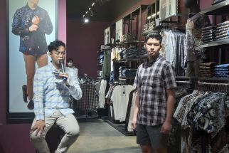 Manjakan Pencinta Fesyen Summer, MOC Usung Teknologi Anti Odor - JPNN.com Jabar