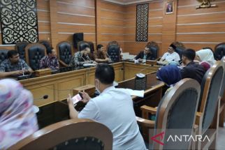 Tak Ada Kepastian dan Kejelasan, 3.039 Guru Honorer di Bogor 'Ngadu' Kepada DPRD - JPNN.com Jabar