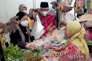 Puan Berbelanja Jantung Pisang Hingga Tempe, Pedagang: Alhamdulillah - JPNN.com Jateng