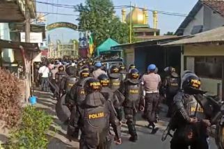 Kiai di Jombang Janji Serahkan MSAT, Polisi Masih Berusaha Geledah Pesantren - JPNN.com Jatim