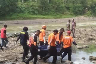 Dua Hari Pencarian, Riski yang Tenggelam di Sungai Serayu Ditemukan Meninggal - JPNN.com Jateng
