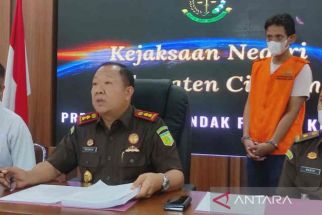 Lihat, Tampang Penikmat Korupsi BLT Covid-19 dan Dana Desa Ditangkap - JPNN.com Jabar