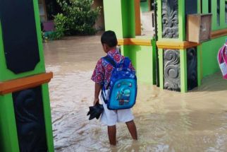 Detik-detik Banjir Bandang di Pati, Azwar Kaget, Bangun Tidur Basah Kuyup - JPNN.com Jateng