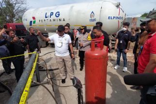 Polda Jabar Gerebek Tempat Penyulingan Tabung Gas Bersubsidi di Subang - JPNN.com Jabar