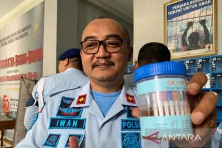 BNN Menggelar Tes Urine untuk Seluruh Pegawai di Lapas Garut - JPNN.com Jabar