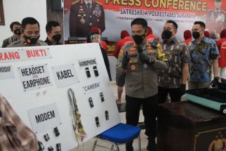 Sindikat Joki UTBK SBMPTN di Surabaya Loloskan 100 Calon Mahasiswa, Tarifnya Gila Banget - JPNN.com Jatim