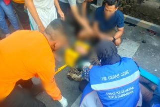 Kronologi Truk Kontainer Tabrak Motor yang Menewaskan Bayi 7 Bulan di Sukomanunggal - JPNN.com Jatim