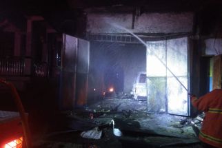Detik-Detik 3 Orang di Singosari Terbakar di Dalam Rumah, Kondisinya Nahas - JPNN.com Jatim