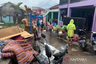 Hamdalah, Uang Kerohiman dan Jatah Hidup Warga Terdampak Banjir di Garut Mulai Disalurkan - JPNN.com Jabar