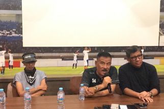 Ditinggal Robert, Manajemen Tunjuk Asisten Pelatih Dampingi Persib - JPNN.com Jabar