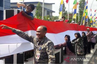 Spektakuler, Bendera Merah Putih 77 Meter Membentang di Temanggung - JPNN.com Jateng