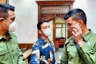 Gibran Murka Warganya Dipukul Paspampres, Lihat yang Dilakukan - JPNN.com Jateng