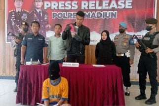 Heboh Siswi Madiun Melahirkan Sendiri di Toilet, Om-Om Ini Kabur ke Palembang - JPNN.com Jatim