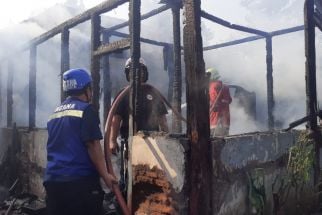 Kebakaran di Banjarsari, Regu Delta & Bravo Sempat Mengalami Kendala - JPNN.com Jateng