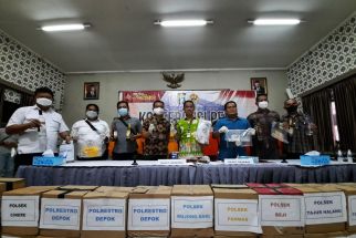 10 Tersangka Kasus Narkoba Diringkus Polres Metro Depok, Sebegini Barang Bukti yang Disita - JPNN.com Jabar