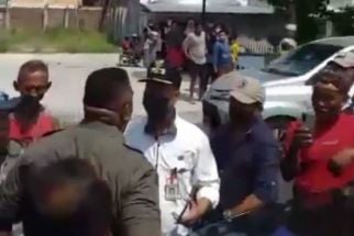 Satpol PP Kota Semarang Diduga Memukul Lurah Cabean, Videonya Viral! - JPNN.com Jateng