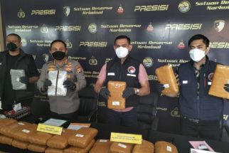 Truk Rongsokan Jadi Incaran Polisi, Ternyata Muatanya Ini, wow Banyak, Lihat nih - JPNN.com Jakarta