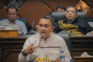 Ketua DPRD Bogor Minta Satpol PP Tertibkan "Baliho Nakal" - JPNN.com Jabar