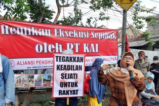 Warga Laswi Bandung Melawan, Tuntut PT KAI Bayar Uang Kompensasi - JPNN.com Jabar