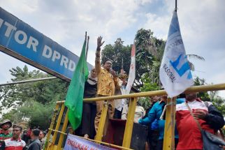 Begini Bunyi Janji Manis Wakil Rakyat Untuk Ratusan Buruh di Kota Depok - JPNN.com Jabar
