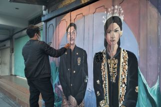 Kabar Pernikahan Kaesang-Erina Disambut Warga Solo dengan Karya Mural, Lihat - JPNN.com Jateng