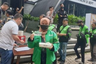 Kafe Cabin Bogor Bagikan 1.000 Voucer BBM Untuk Pengemudi Ojek Online - JPNN.com Jabar