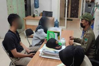 Sejoli Tak Tahu Malu, Tepergok Satpol PP Berbuat Mesum, Rasakan Akibatnya - JPNN.com Jatim