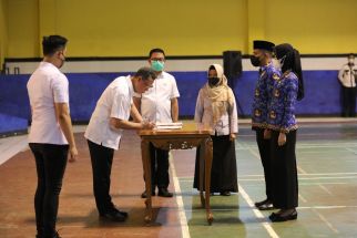 439 PNS Pemprov Lampung Dilantik, Pesan Sekretaris Daerah Begitu Tegas, Catat  - JPNN.com Lampung