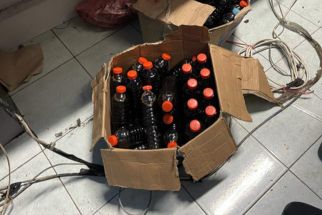 Botol di Kanjuruhan Ternyata Bukan Miras, Itu Obat PMK, Labfor Polda Jatim Bungkam - JPNN.com Jatim