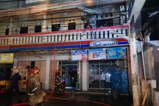 Kesaksian Juru Parkir Ihwal Kebakaran Hebat di Indomaret Sukmajaya Depok - JPNN.com Jabar