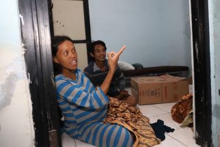 Ungkapan Kebahagiaan Eks Penghuni Kampung 1001 Malam Saat Dipindah ke Rusunawa    - JPNN.com Jatim