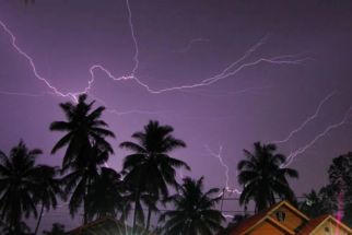 Prakiraan Cuaca Ekstrem di Lampung Besok, Masyarakat Harus Hati-hati Ya - JPNN.com Lampung