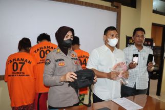 3 Pelaku Curas Dibekuk Polisi, Modusnya Meminta Pemandu Lagu Beraksi di Dalam Kamar - JPNN.com Lampung