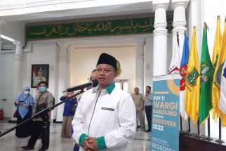Soal Pencopotan Label Gereja di Cianjur, Wagub Uu: Jangan Terlalu Dibesarkan - JPNN.com Jabar