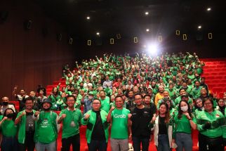 Lewat Nobar, Grab Indonesia Berikan Sedikit Hiburan untuk Ratusan Mitra Pengemudi - JPNN.com Jabar
