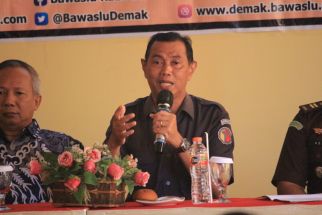 Ketua Bawaslu Demak Minta Panwaslucam Jaga Kepercayaan Publik - JPNN.com Jateng