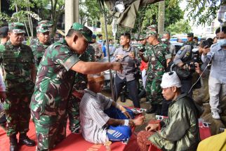 KSAD Dudung Sambangi RSUD Sayang Cianjur, Pastikan Korban Gempa Tertangani - JPNN.com Jabar