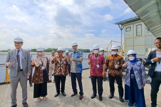Datang ke Bogor, Kementerian ESDM Bersama Kemenperin Resmikan Program PLTS Atap - JPNN.com Jabar