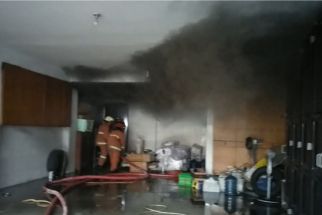 Elpiji Bocor, Rumah Mewah di Jalan Kertajaya Kebakaran - JPNN.com Jatim
