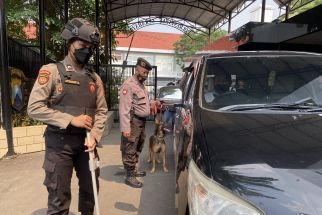 Setelah Bom Bunuh Diri di Bandung, Polrestabes Surabaya Perketat Penjagaan - JPNN.com Jatim