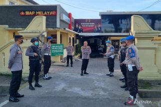 Sesuai Perintah Kombes Mustofa, Pos Penjagaan Polres Mataram Dijaga Ketat - JPNN.com Kalsel