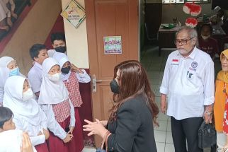 Kunjungi SDN Pondok Cina 1, Arist Merdeka Sirait: Kejahatan Terhadap Anak di Depok Tak Pernah Berhenti - JPNN.com Jabar